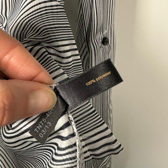 Outback Red Black & White Striped Button Down Collared Shirt Women's Medium - Picture 6 of 7